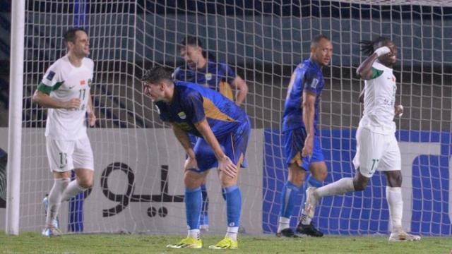 竞技宝-弗兰克埃弗拉各自双响 浙江客场4比3万隆无缘出线