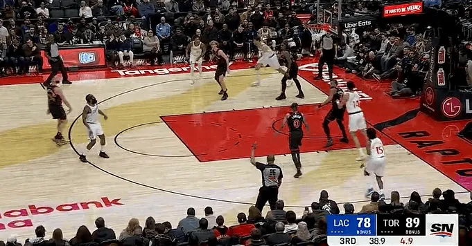 jjb-哈登撤步三分还是不中，三节17中5、三分11中2&amp;amp;快船落后11分