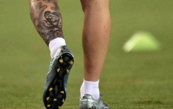 竞技宝网页版-政协委员建议国足实行部队制 违反纪律三年不录用